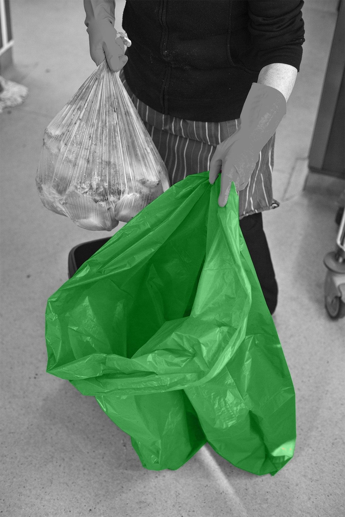 CHSA Medium Duty Green Refuse Sacks, 18/29 x 39" per case of 200